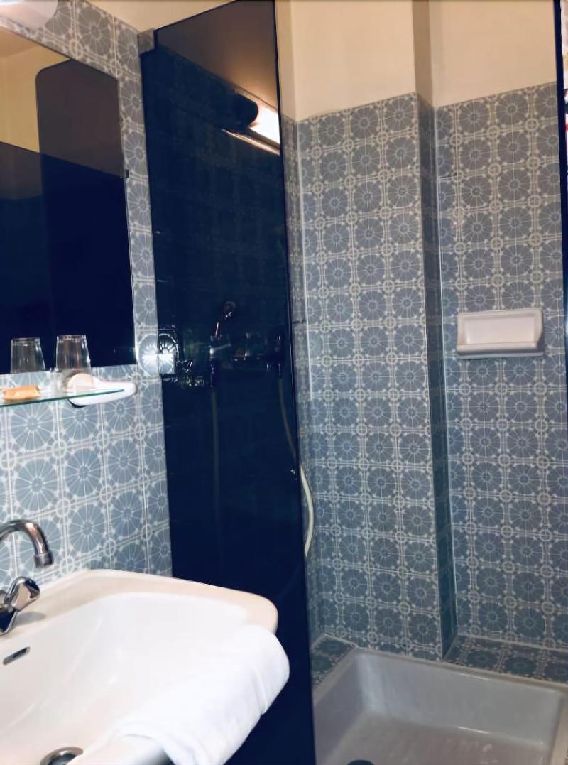 Hotel Moderne ตูร์ ภายนอก รูปภาพ