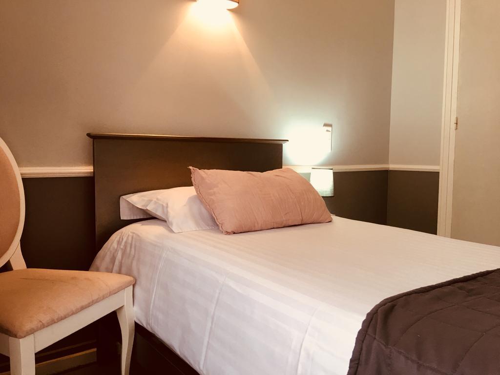 Hotel Moderne ตูร์ ภายนอก รูปภาพ